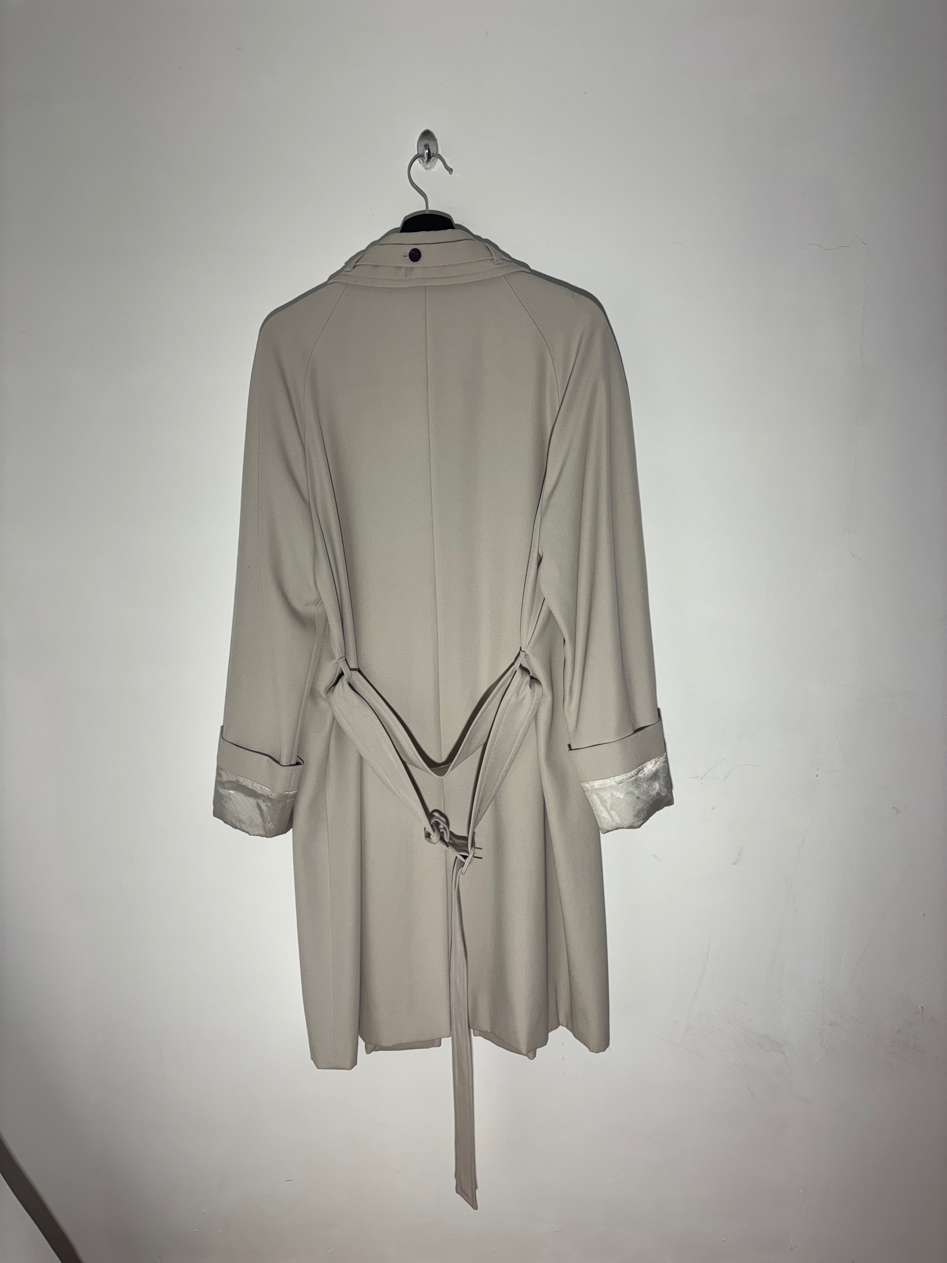 Prada Trenchcoat – Beige, Größe M