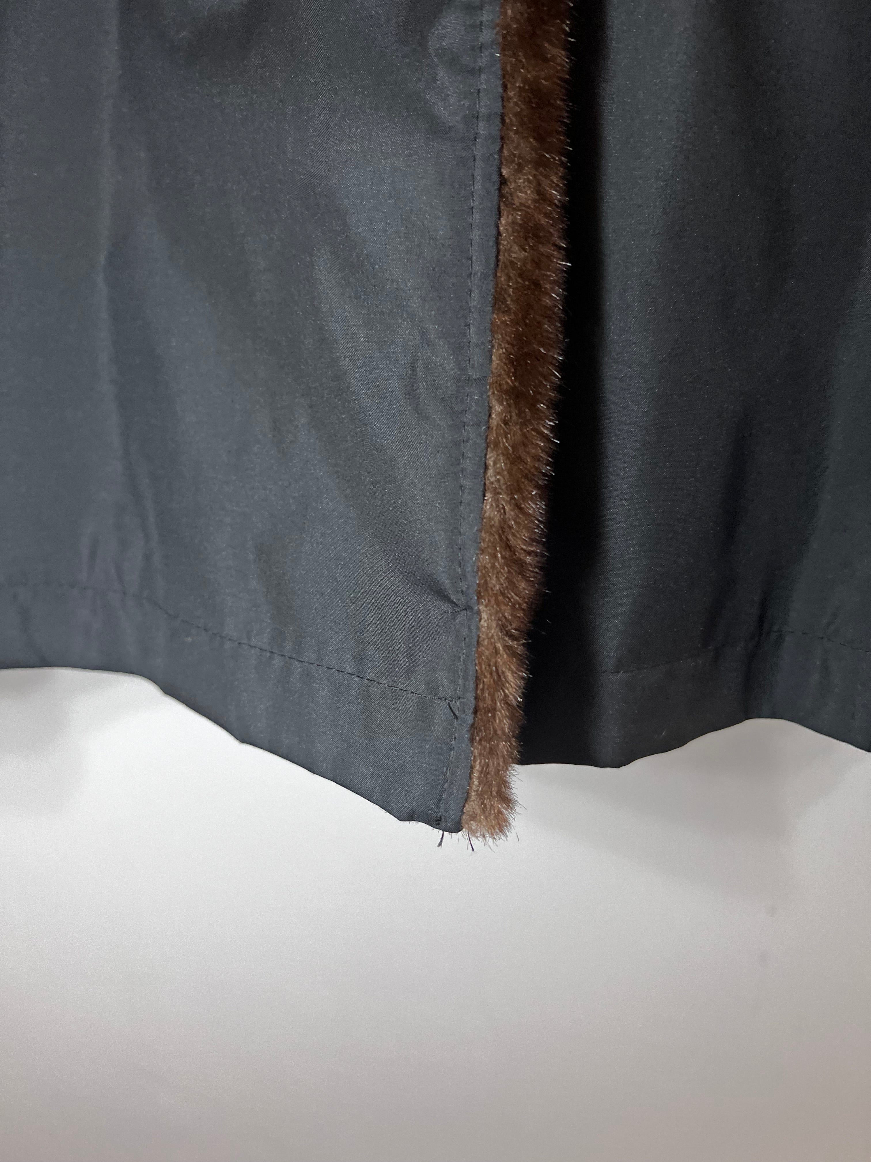 Fuchs Schmitt Mantel mit Fellbesatz – Größe L