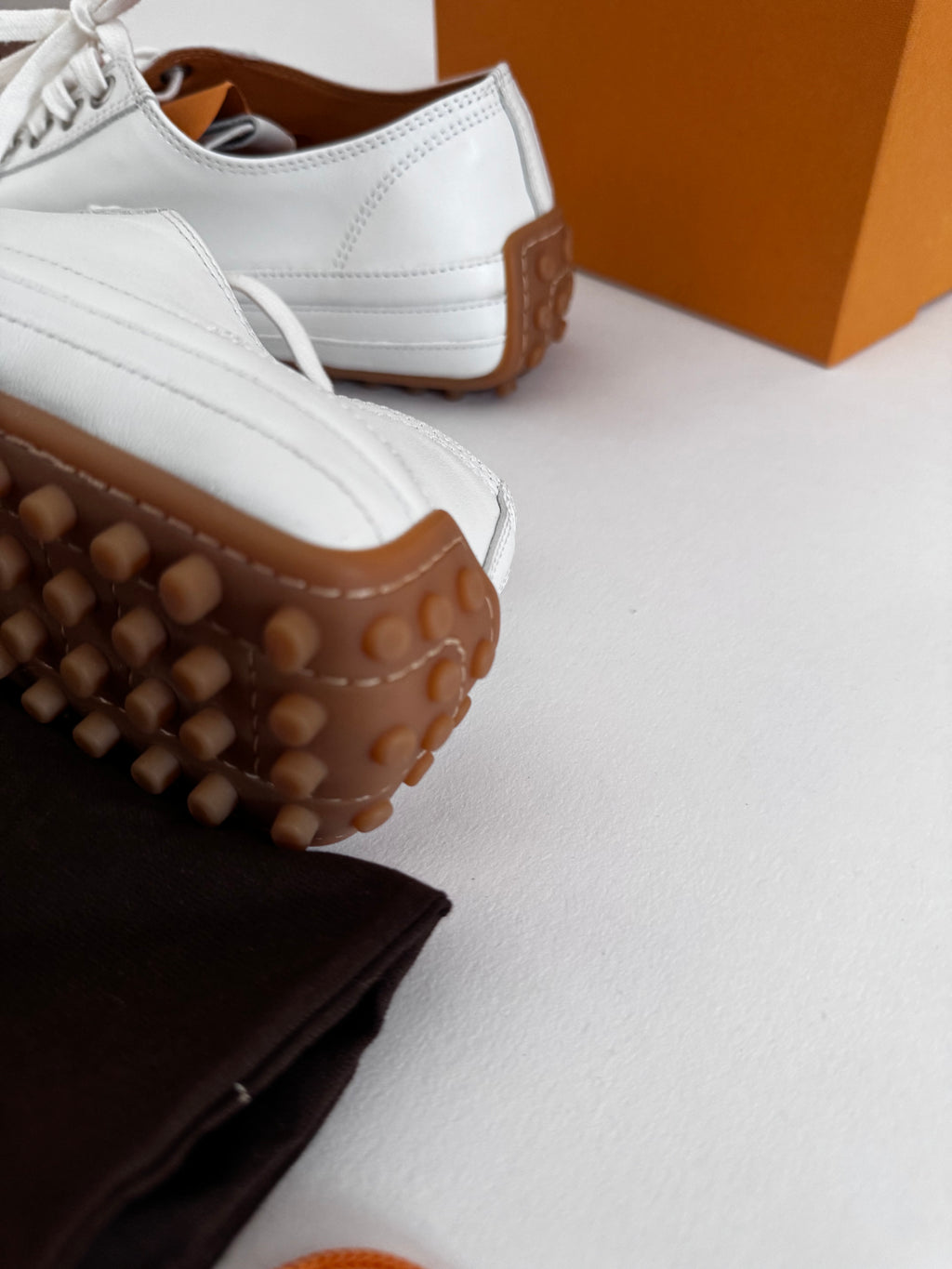 Neu & ungetragen: Tod’s Sneaker – Gr. 39 mit Box