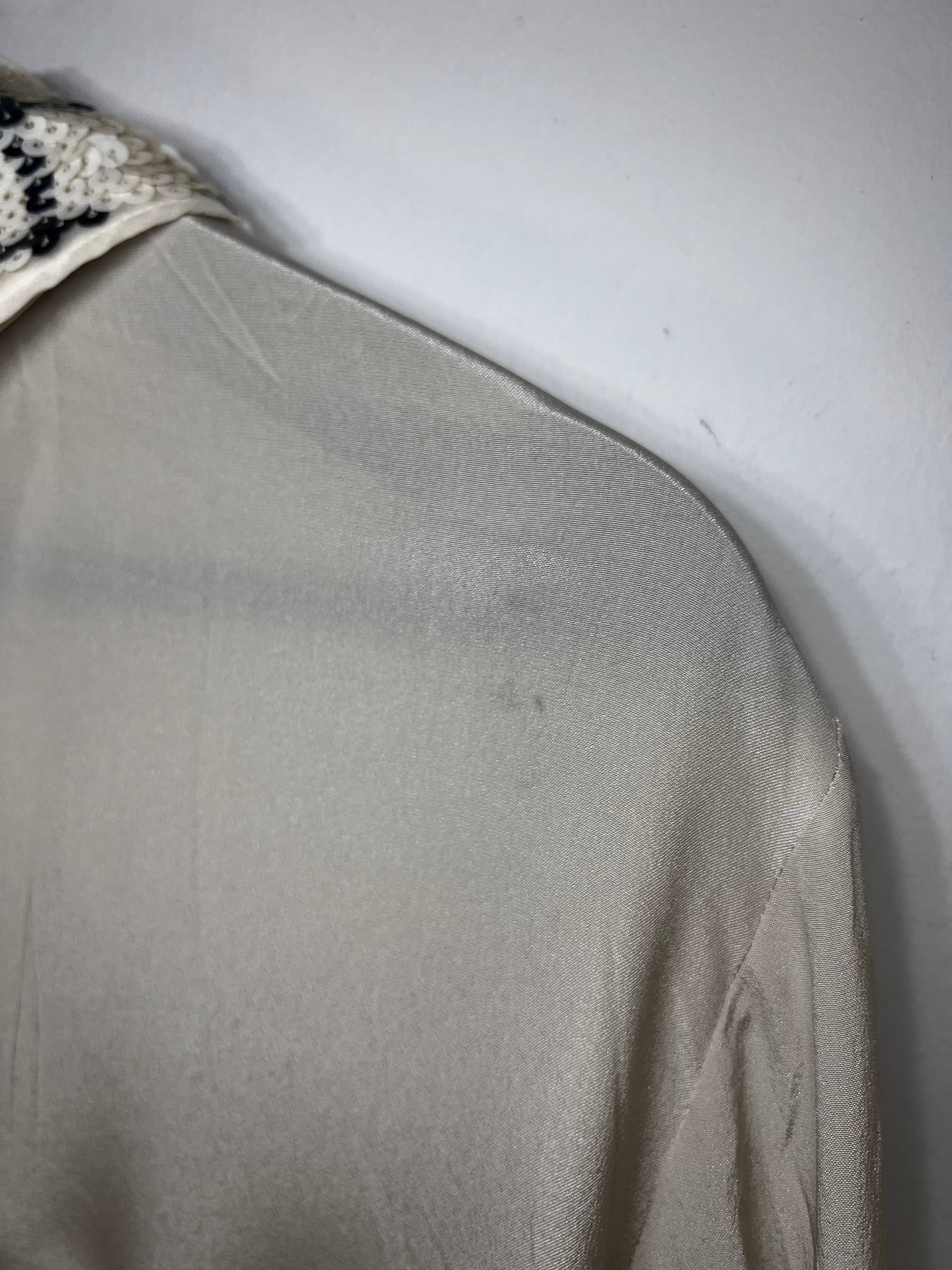 Prada Milano – Elegantes Kleid mit Paillettenkragen