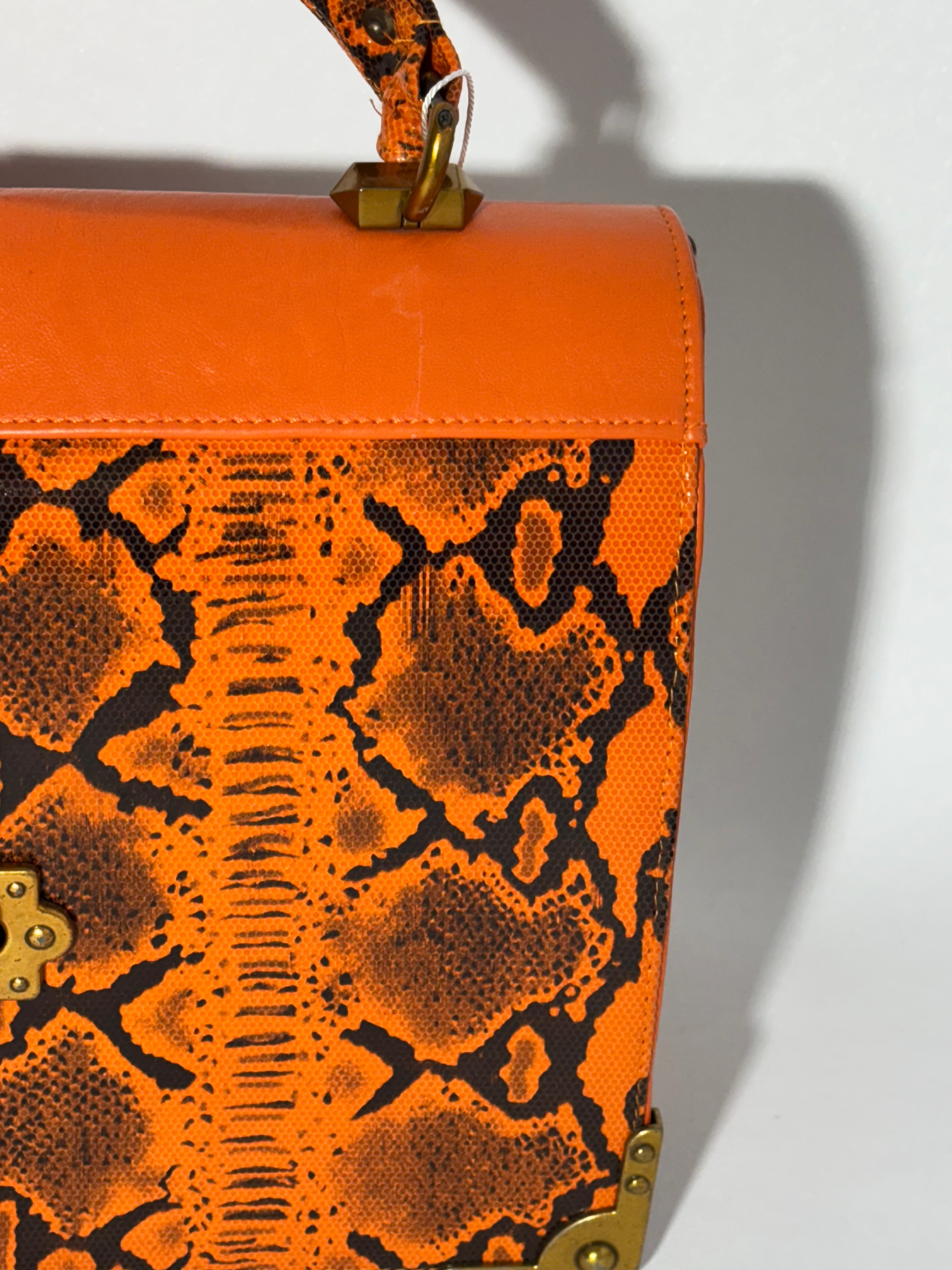 Designer Handtasche in Schlangenleder-Optik – Orange