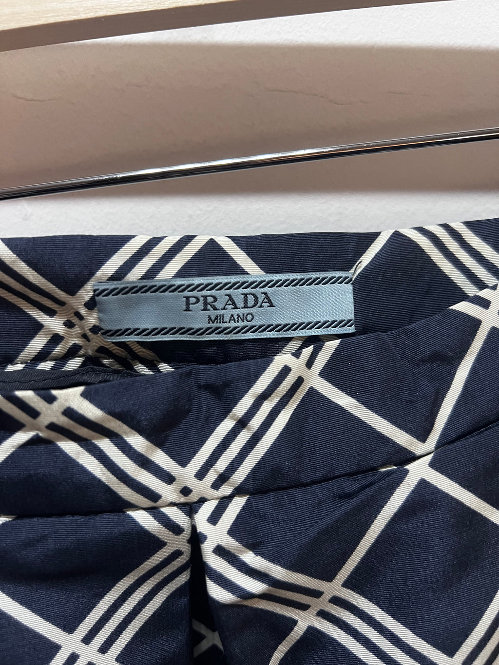 PRADA Milano – Eleganter Rock mit Karomuster