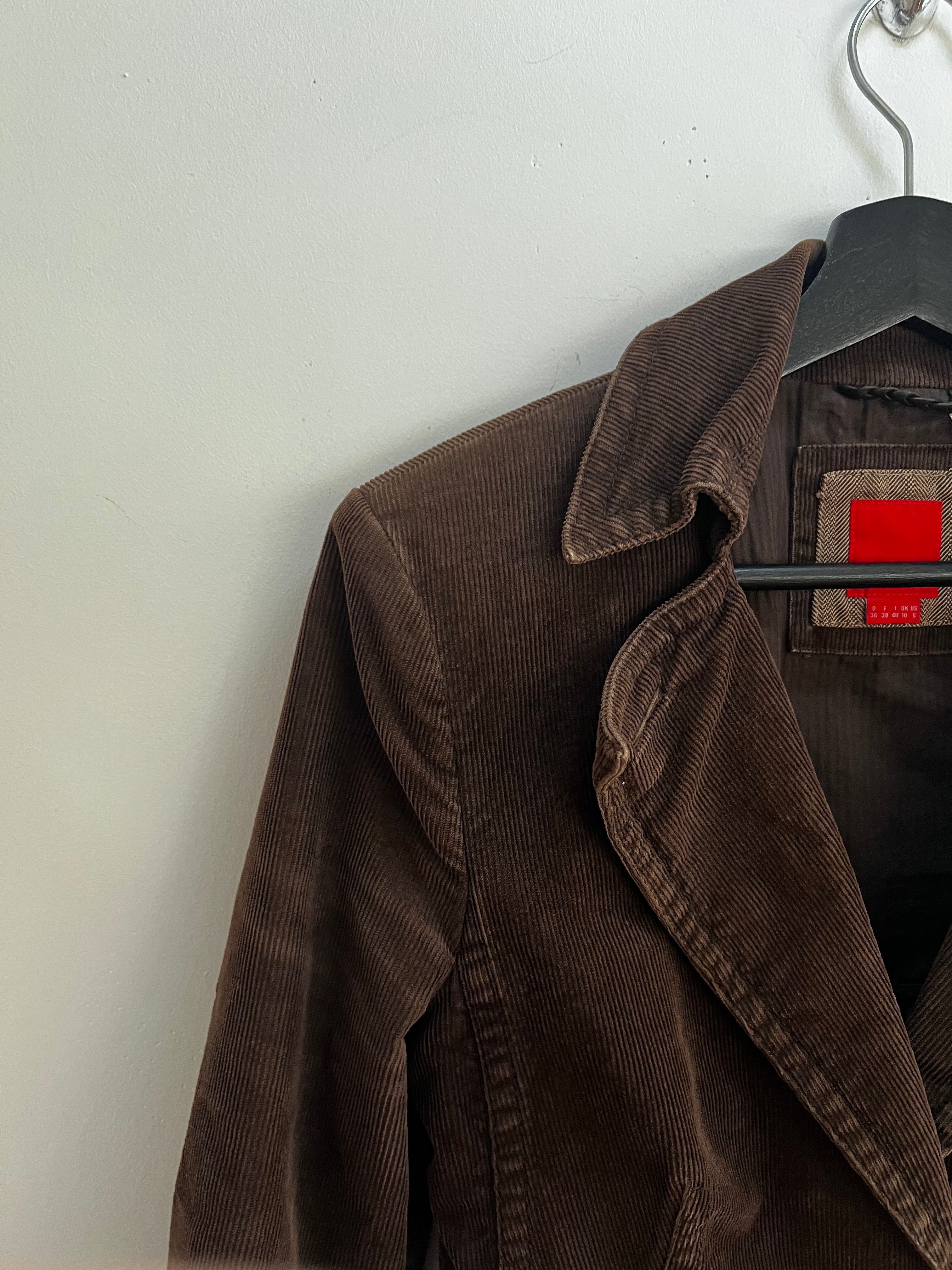 Esprit Cordblazer in Braun – klassisch & zeitlos