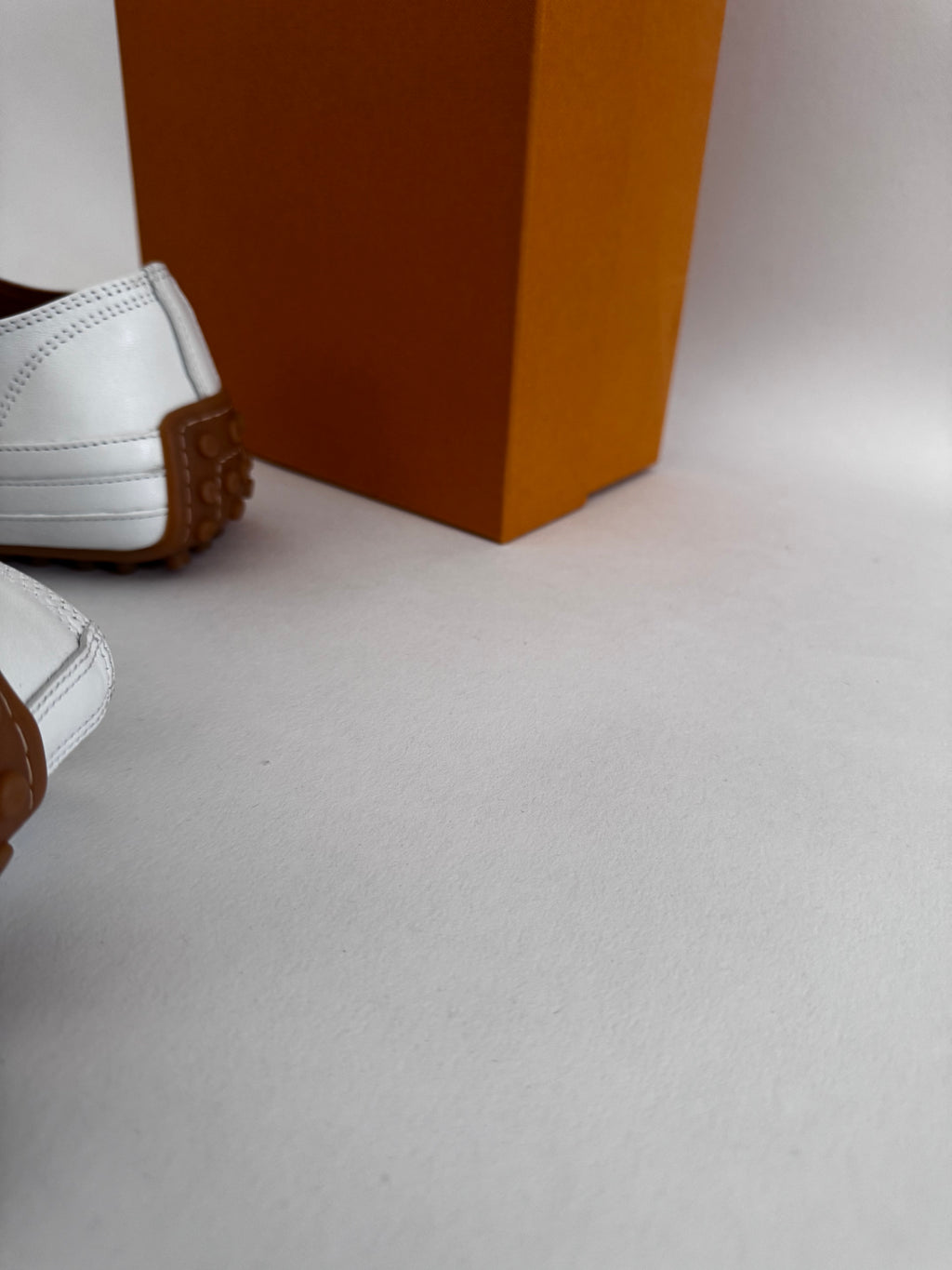 Neu & ungetragen: Tod’s Sneaker – Gr. 39 mit Box