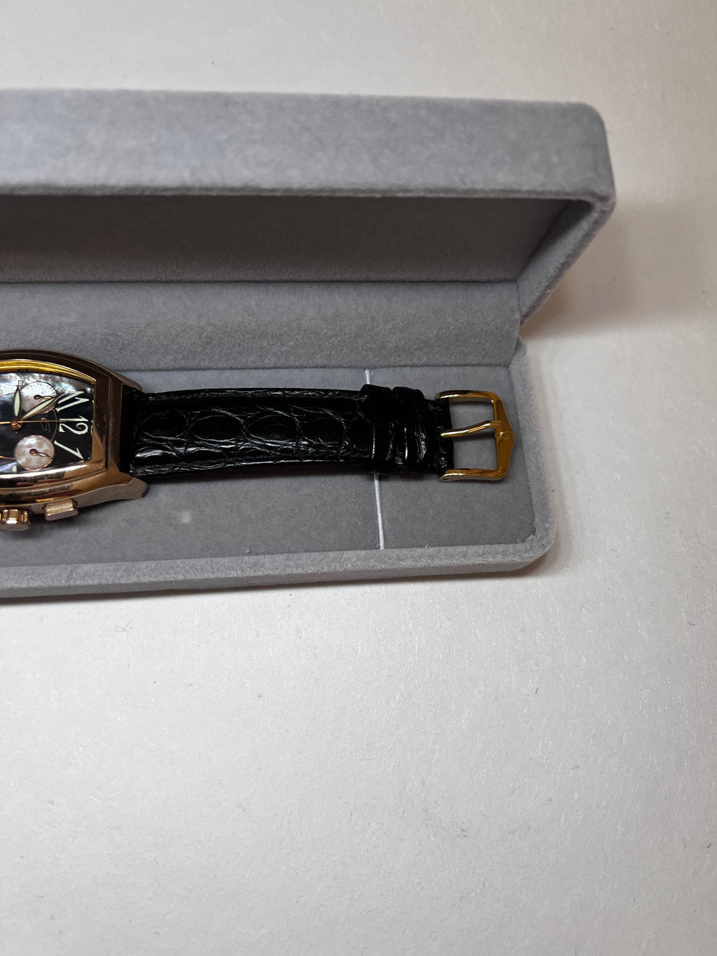 Elini New Yorker – Limited Edition Herren-/Damenarmbanduhr