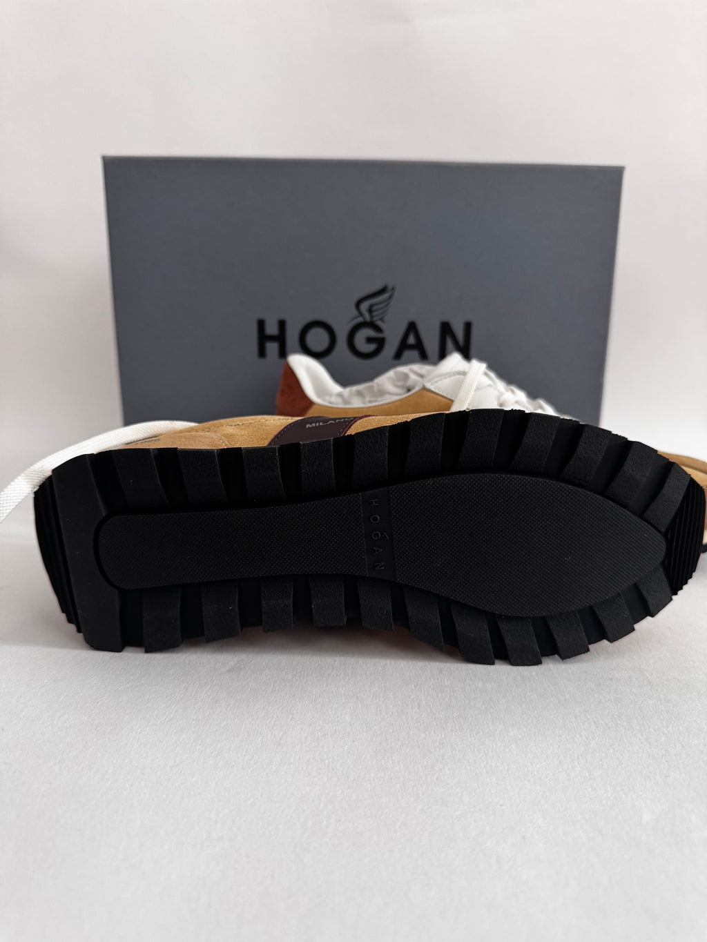 Neu & ungetragen: Sneaker von Hogan – Gr. 39 inkl. Box & Beleg