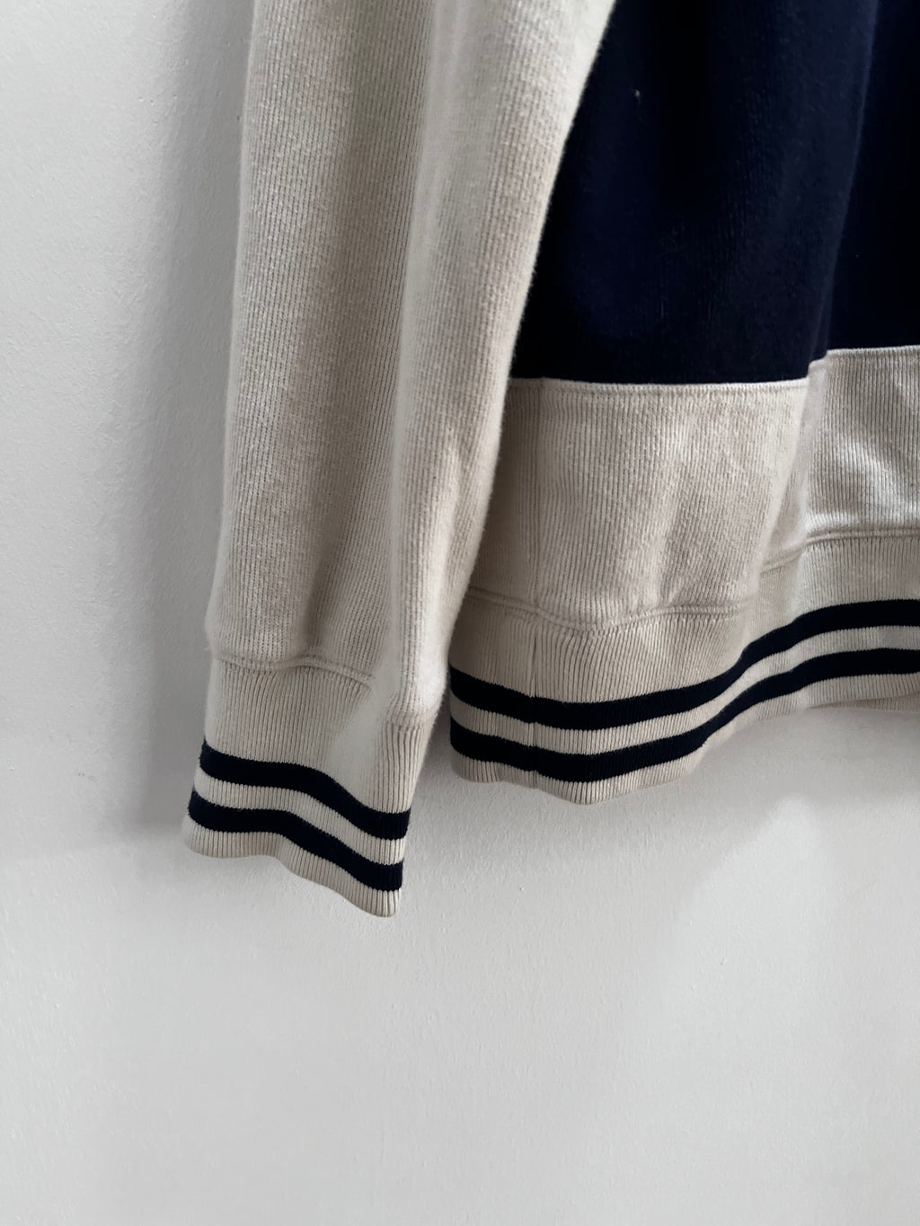 Yves Saint Laurent (YSL) Sweatjacke – Creme/Marineblau, Größe M