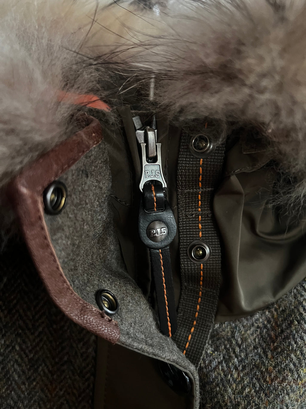 Parajumpers x Harris Tweed Winterjacke – Gr. M – Echtfellkapuze