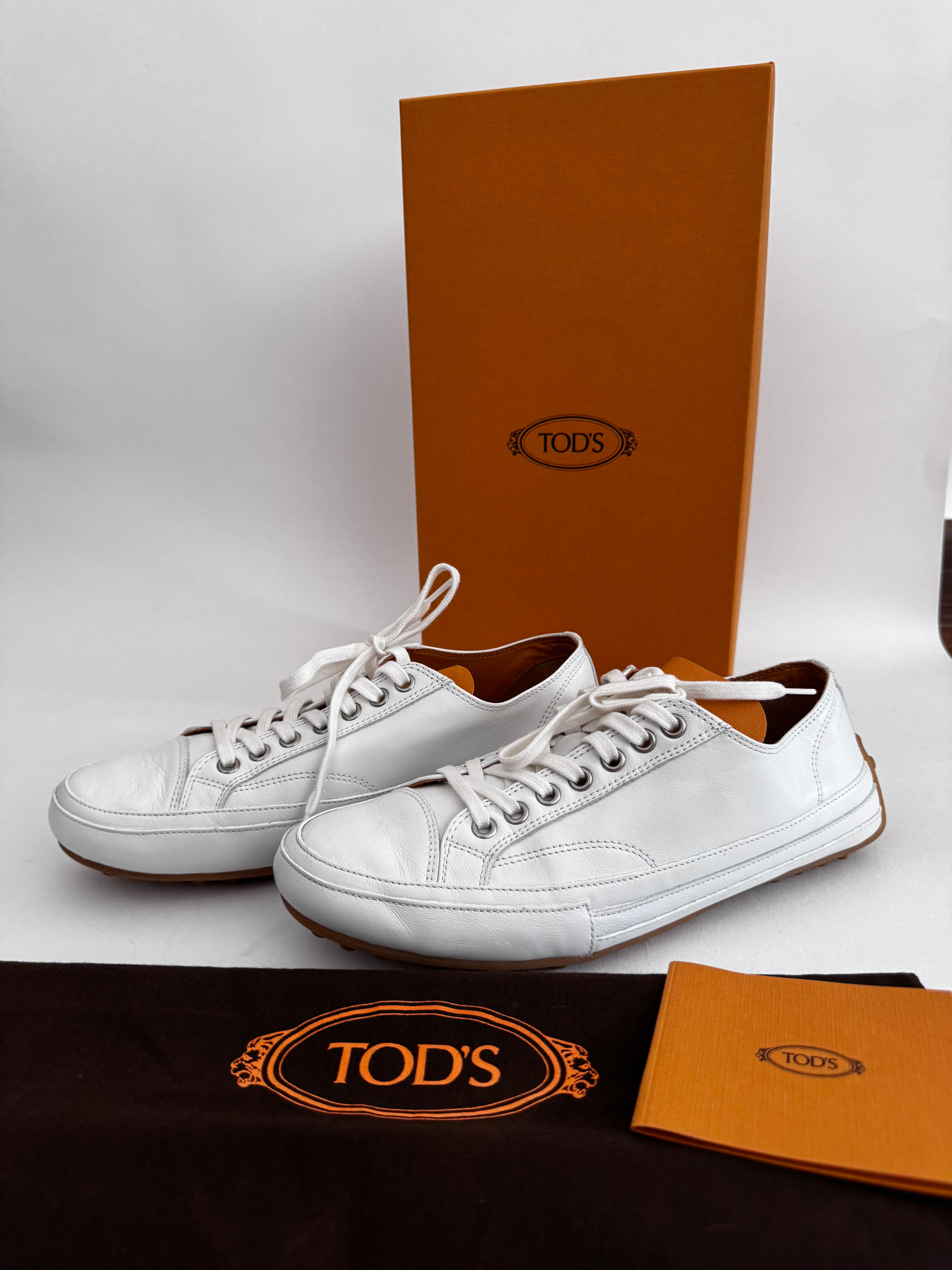 Neu & ungetragen: Tod’s Sneaker – Gr. 39 mit Box