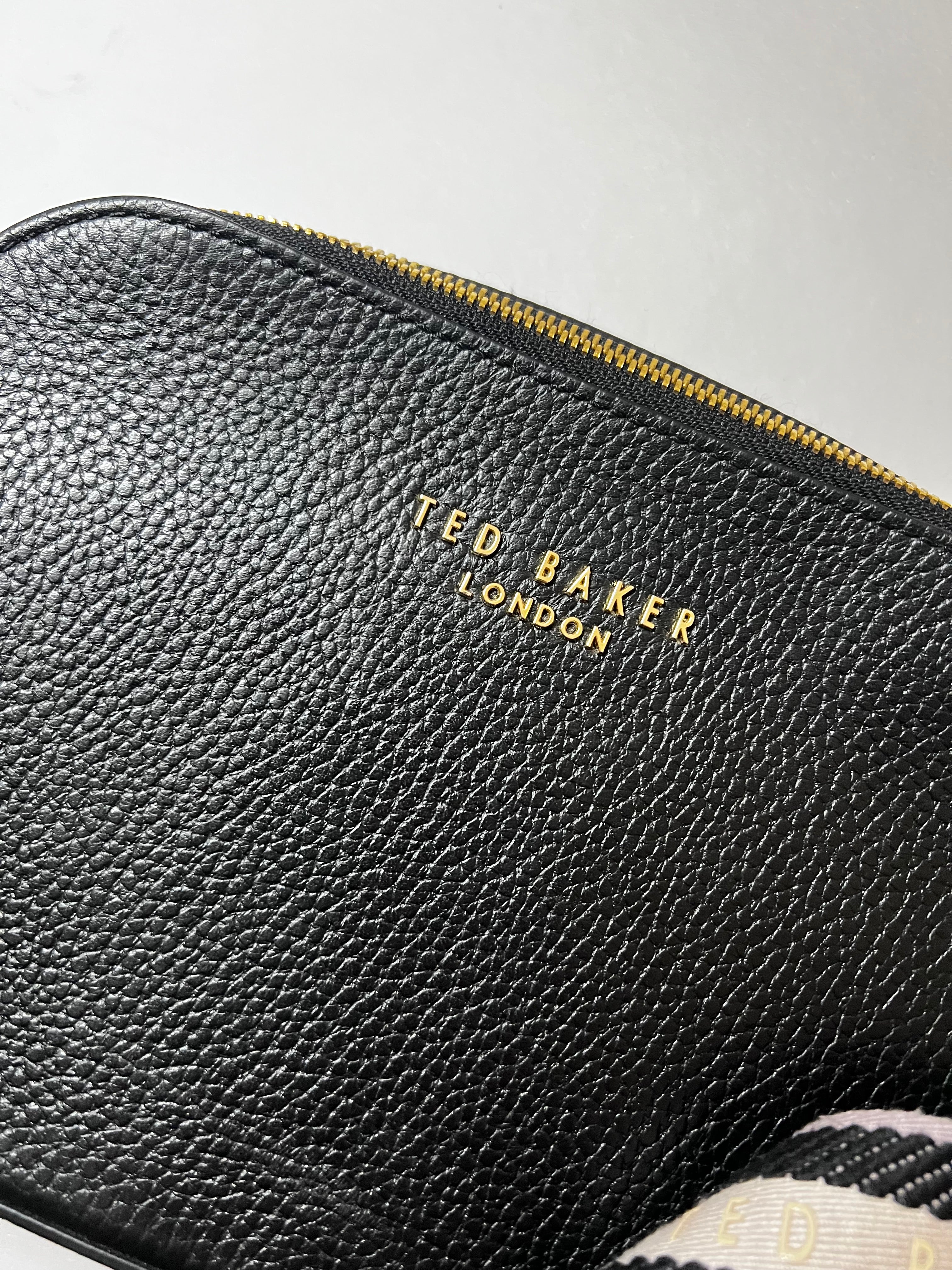 Ted Baker Umhängetasche