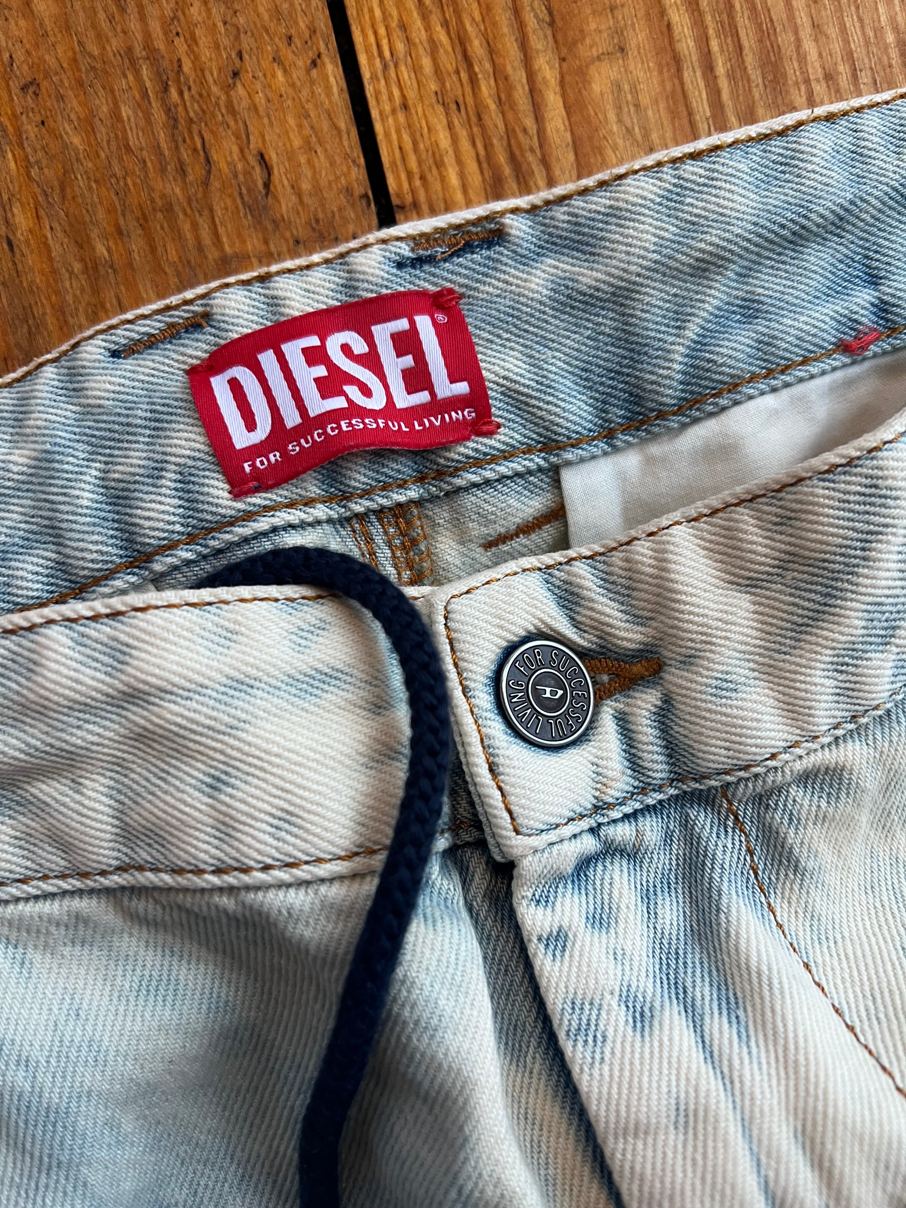 Diesel Cargo / Utility Jeans – Gr. L – Light Wash