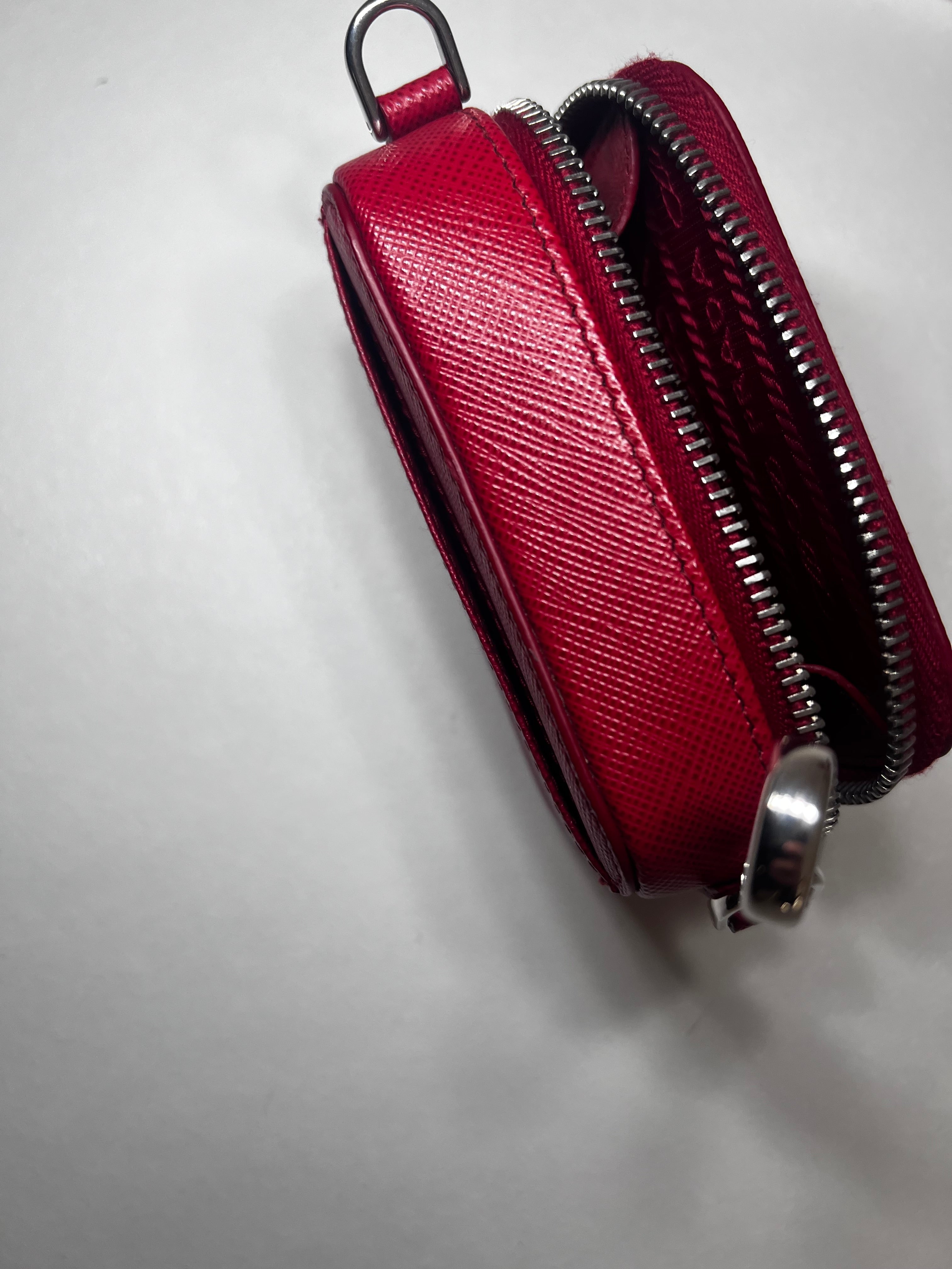 Prada Mini Crossbody Bag - Rot