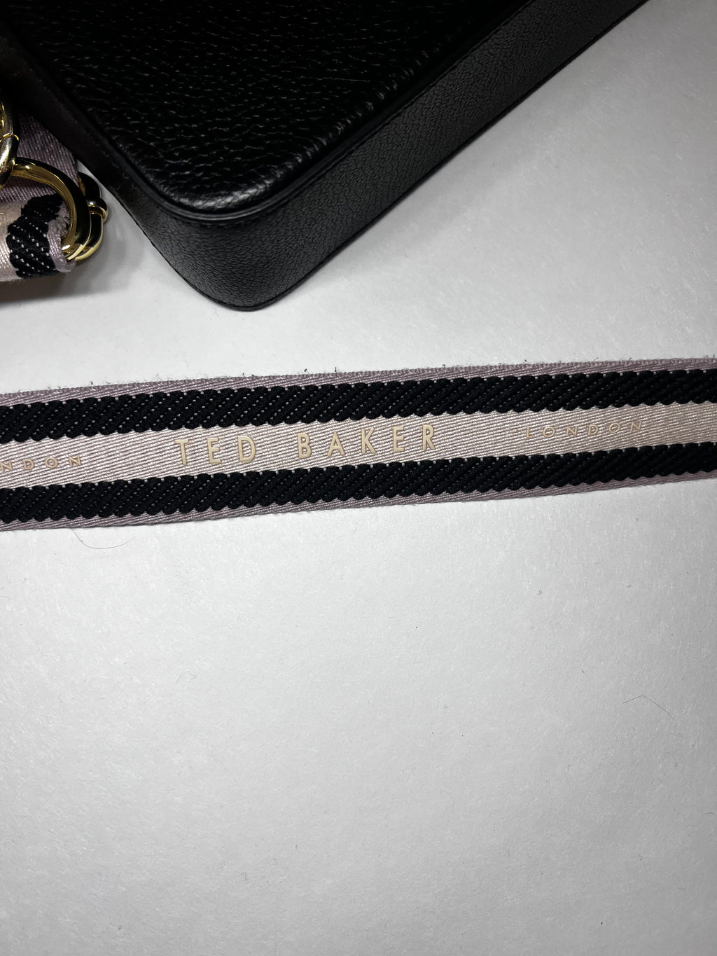 Ted Baker Umhängetasche