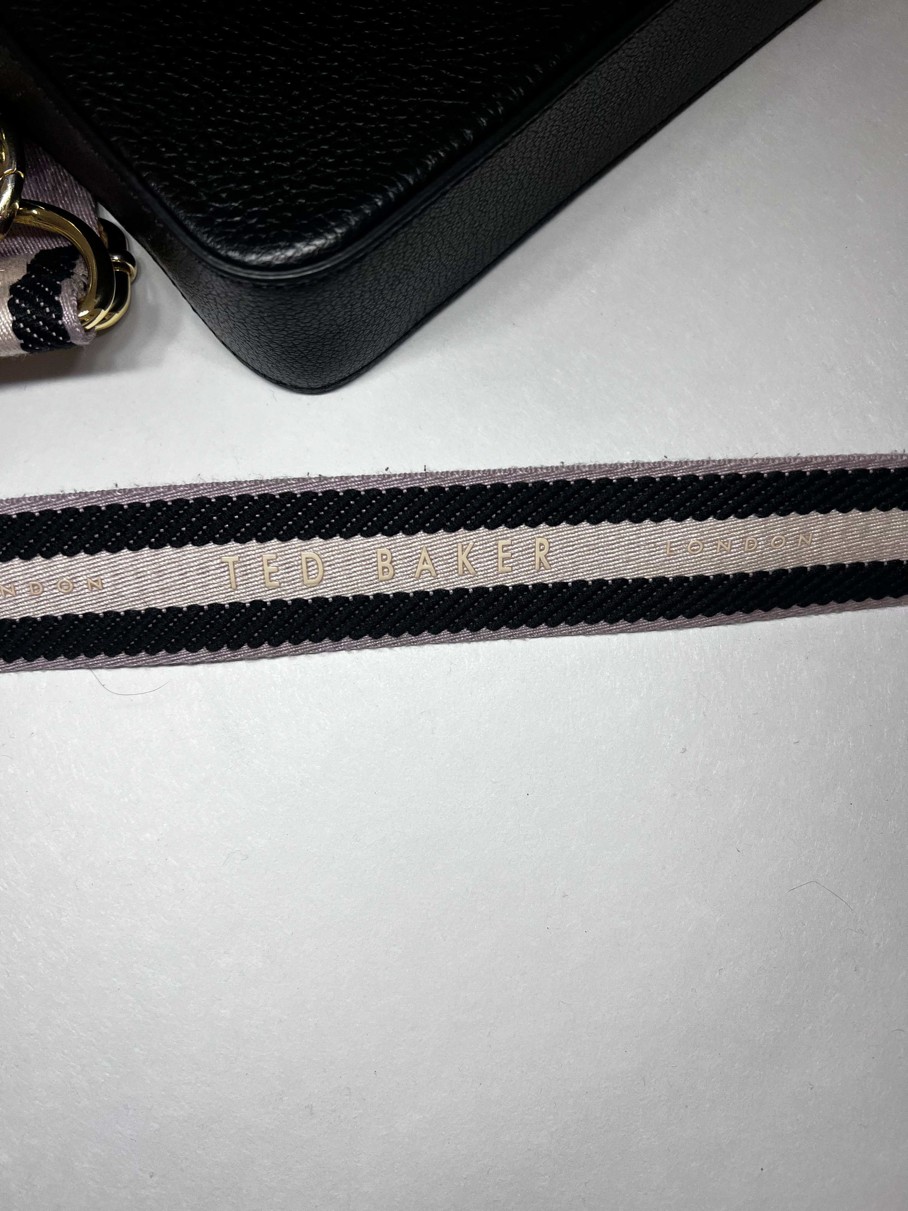 Ted Baker Umhängetasche