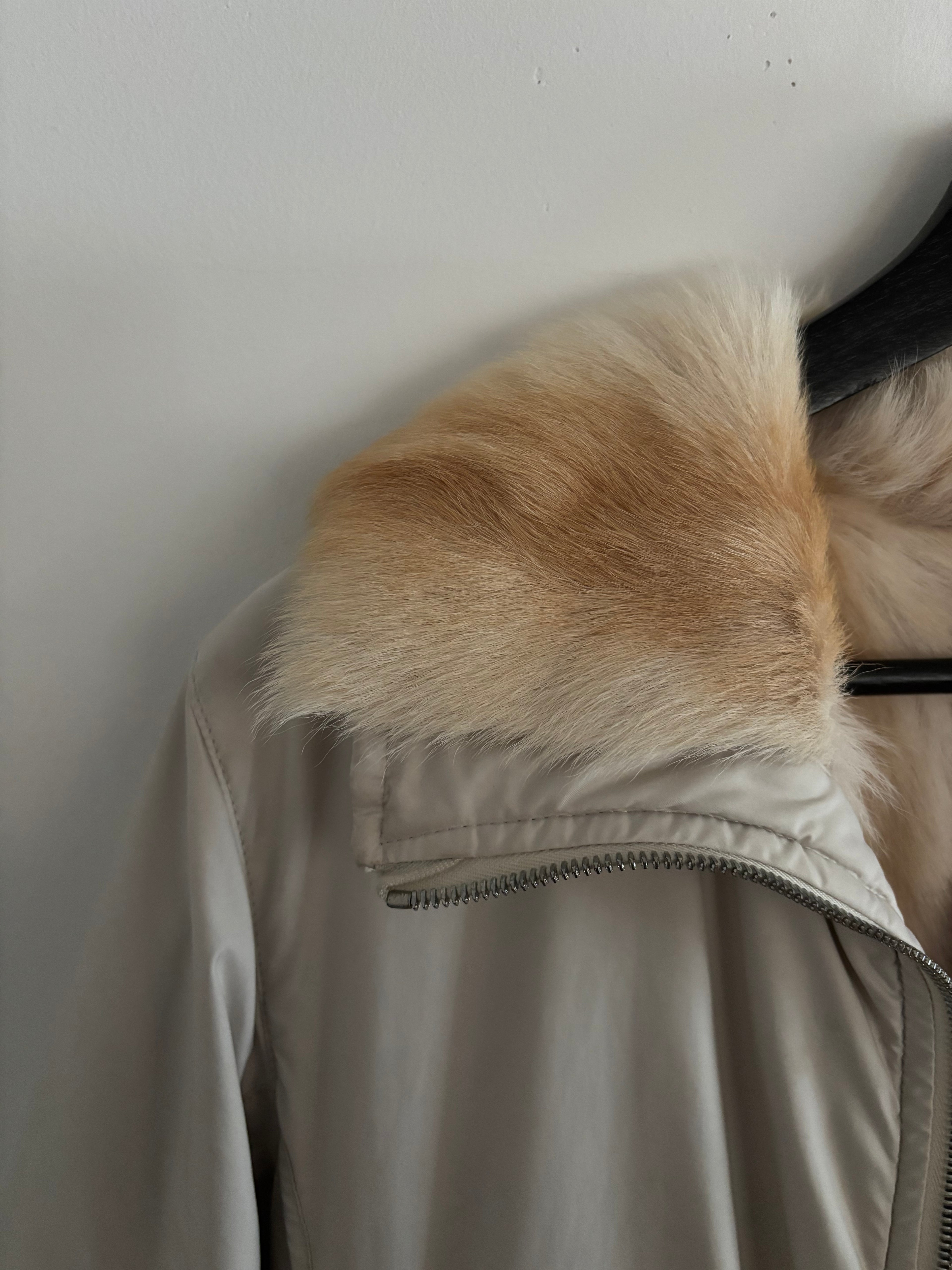 Prada Trenchcoat – Beige, Größe L