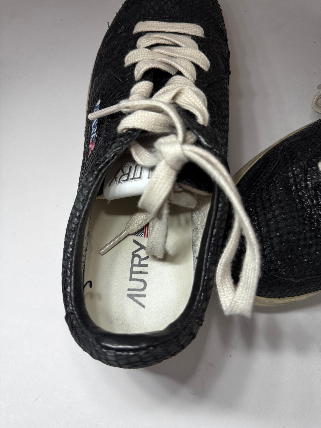 Autry Sneaker – Schwarz/Weiß – Gr. 39